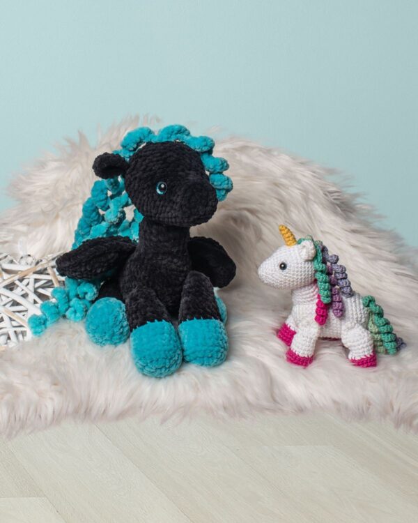 wzór na szydełko jednorożec, schemat po polsku jednorożca, wzór na szydełko amigurumi