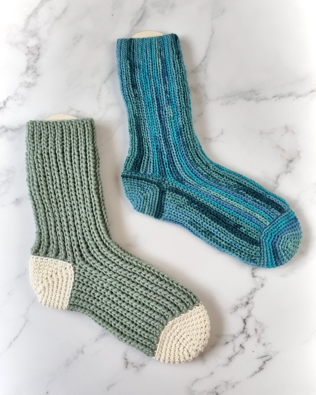 skarpety zielona i niebieska WEBP